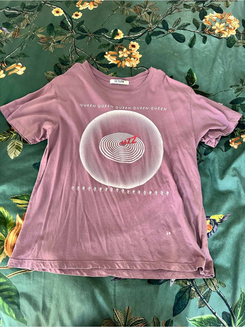 Anthropologie Mauve Graphic 'Queen' Short Sleeve Tee